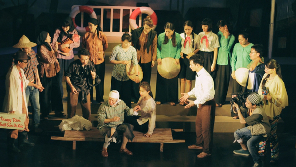 Nhìn lại 100 năm sân khấu Kịch nói Việt Nam (Kỳ 3): Đỉnh cao, thoái trào và  'chuyển hoá'