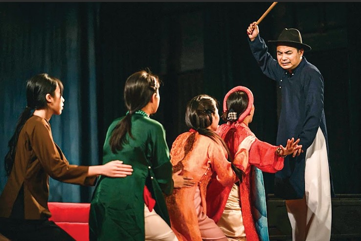 Kịch kinh điển trên sân khấu Việt Nam - Kỳ 1: Kịch kinh điển đến Việt Nam  góp phần quan trọng vào quá trình hình thành kịch nó