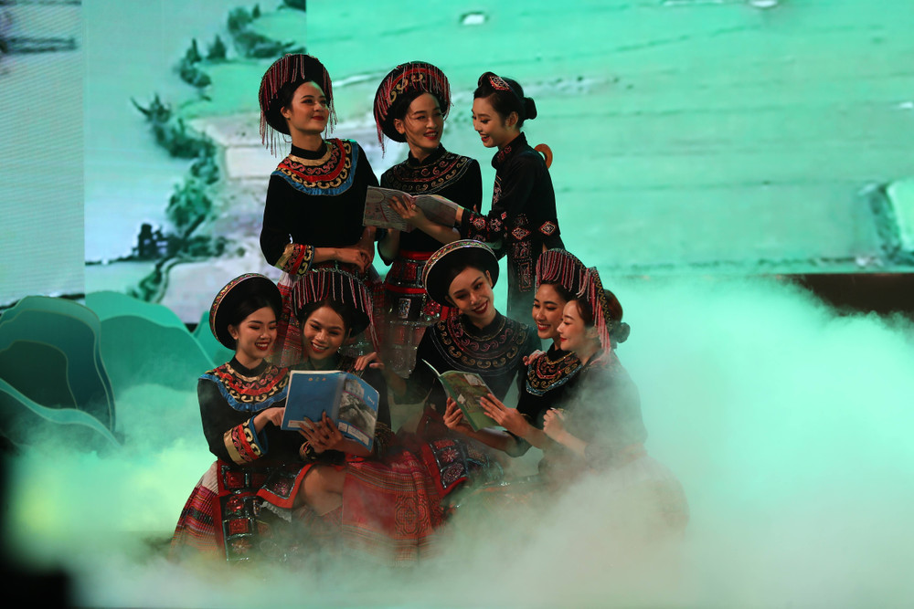 Nghệ thuật sân khấu truyền thống: Nguy cơ 'mất trắng' khán giả | Vietnam+ (VietnamPlus)